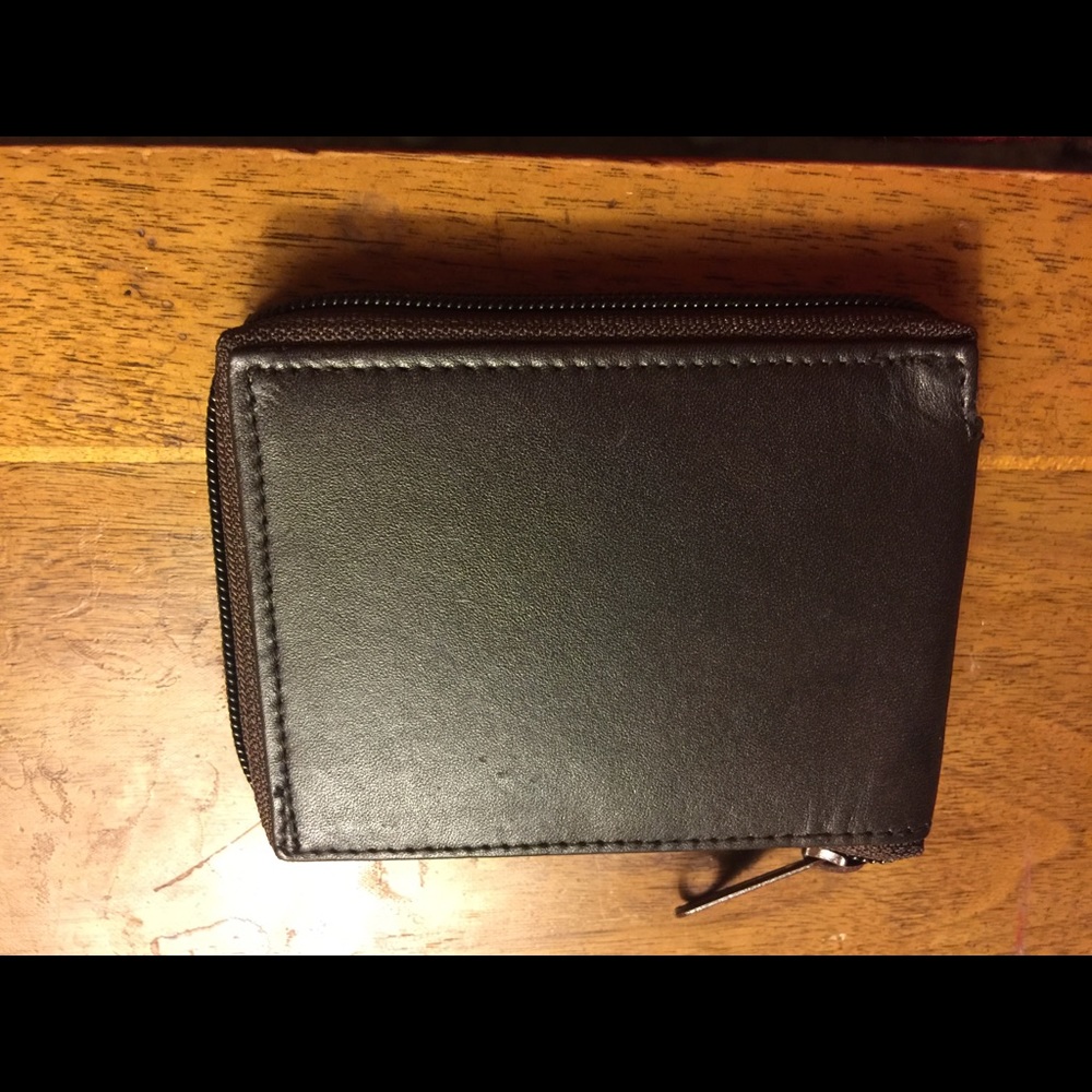 New Brown leather zip wallets